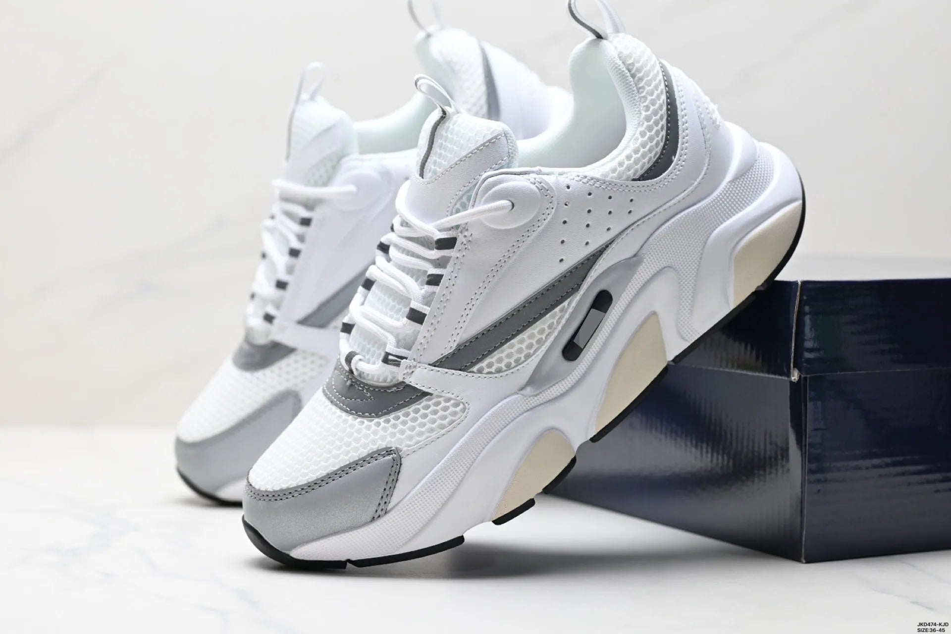 B22-31 Men's Shoes Summer Breathable Trendy Versatile Casual White Sneakers Youth Non-Slip Sports Thick-Soled White Shoes b22